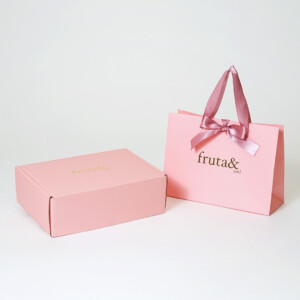 ピンクで統一された上品なパッケージ0