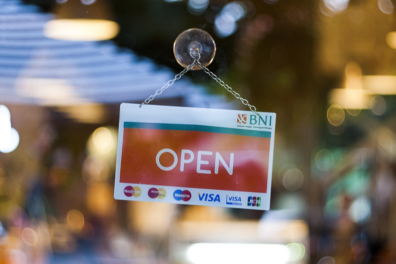 様々な店舗で手に入るラッピング資材